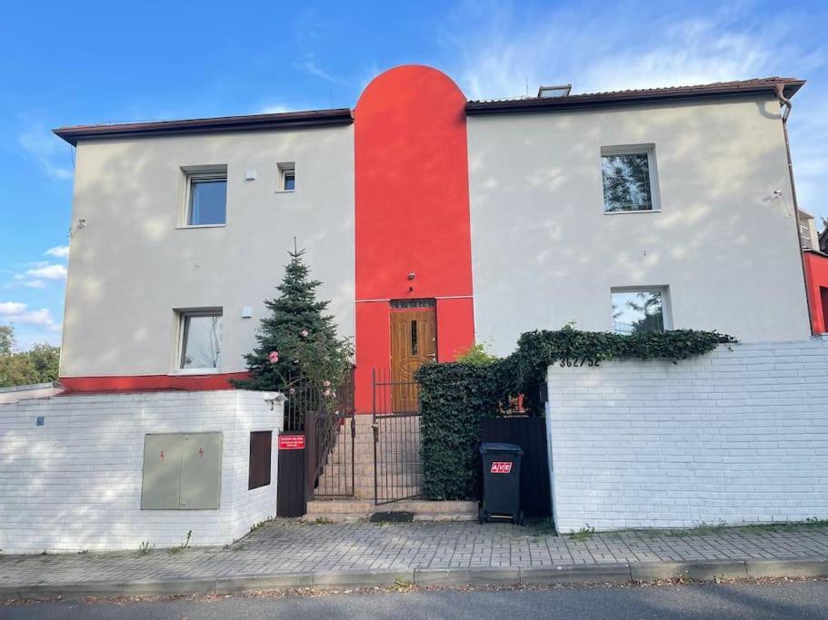 Bajecne Ve S Bazenem A Terasou. Apartament